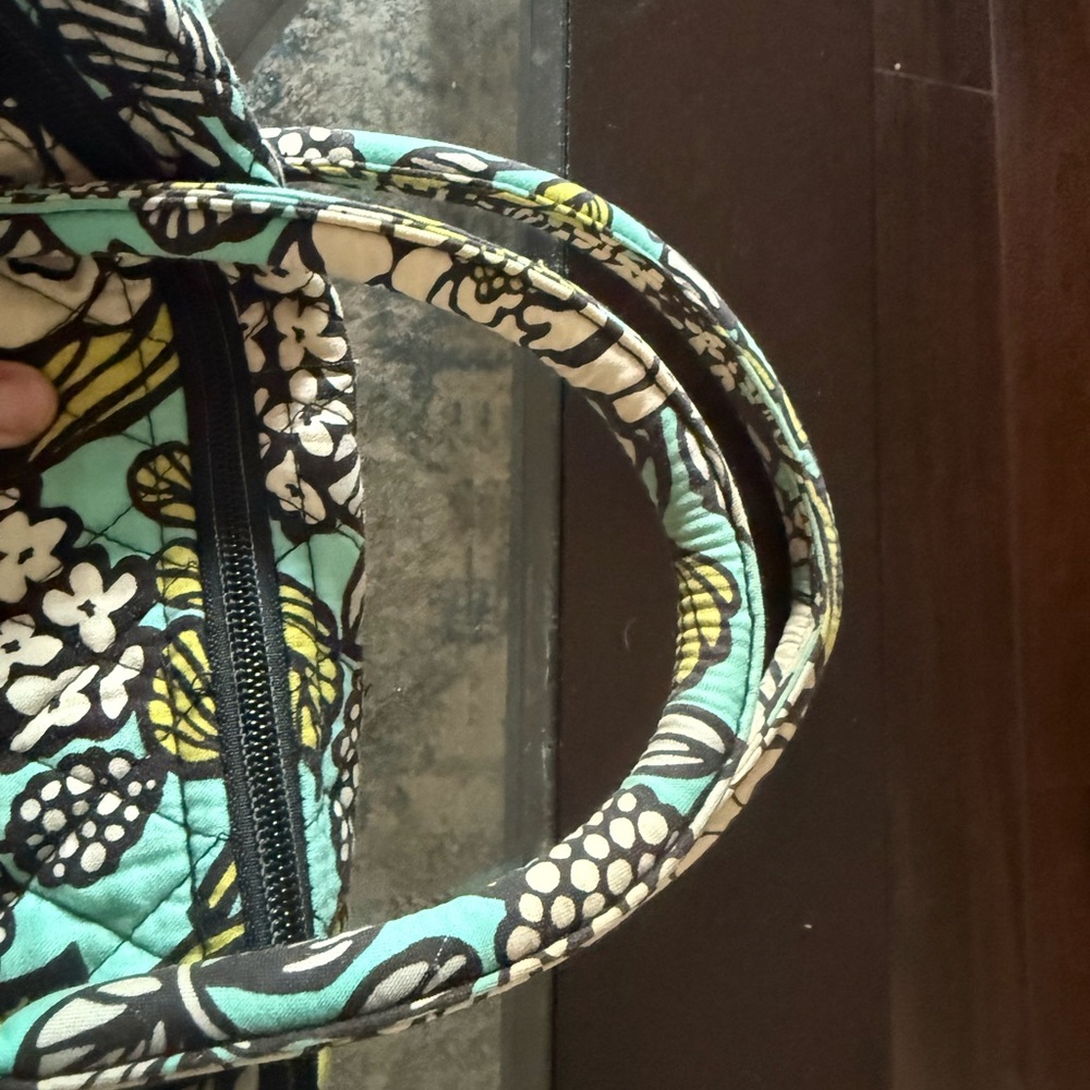 Vera Bradley island blooms weekender bag - Picture 4 of 9